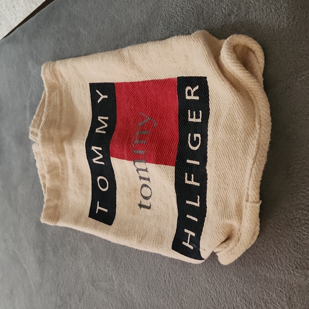 Tommy Hilfiger drawstring bag